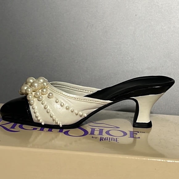 Just the Right  Shoe “Pearl Mule” #25010 (1998) Miniature collectible - Picture 4 of 9